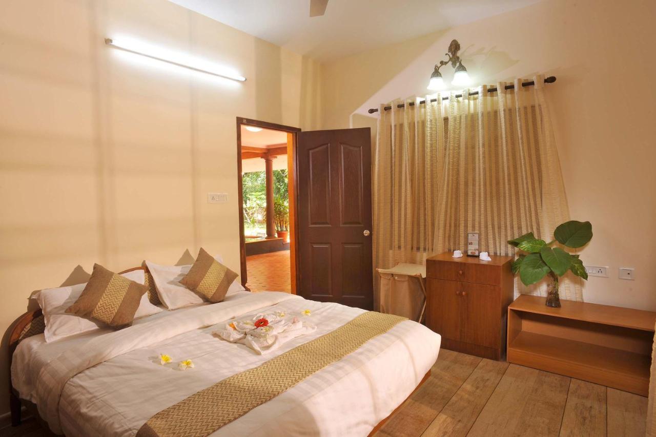 The Isle By Area 707 Apartment Alwaye Bagian luar foto
